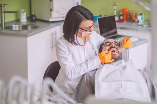 Best Cracked Tooth Emergency Dentist  in Girard, IL